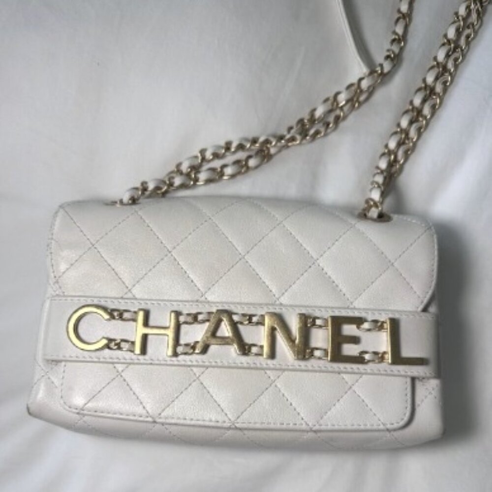 Chanel 2020 White Leather Enchained Logo Front Flap Bag